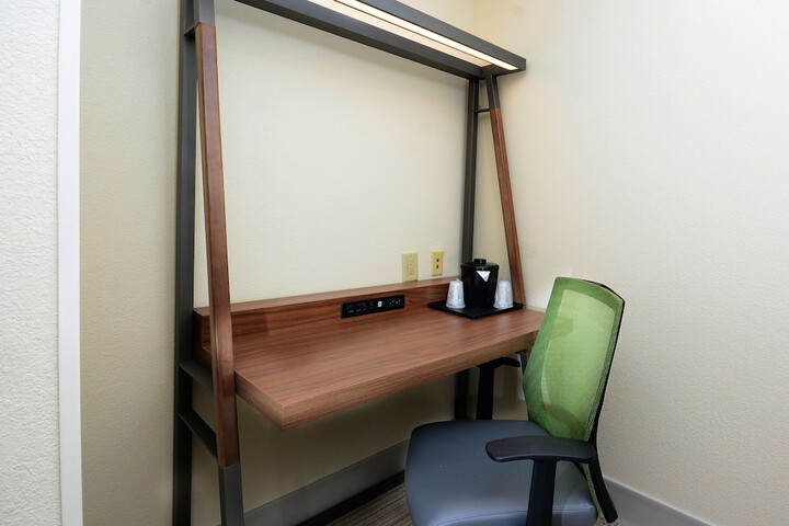 Room 35 of 53