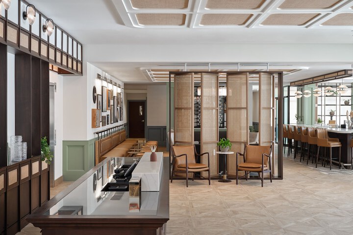 Six South St. Hotel