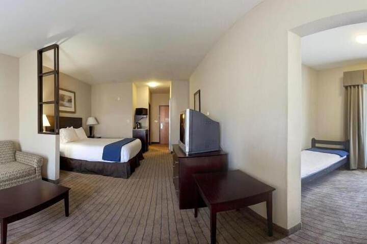 Room 17 of 49