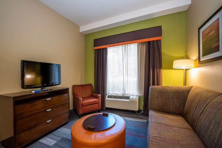Room 15 of 39