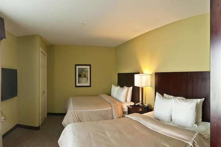 Room 15 of 34
