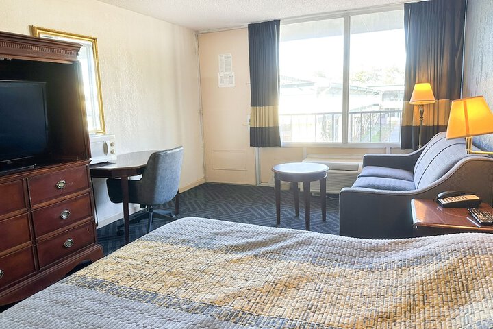 Room 46 of 95
