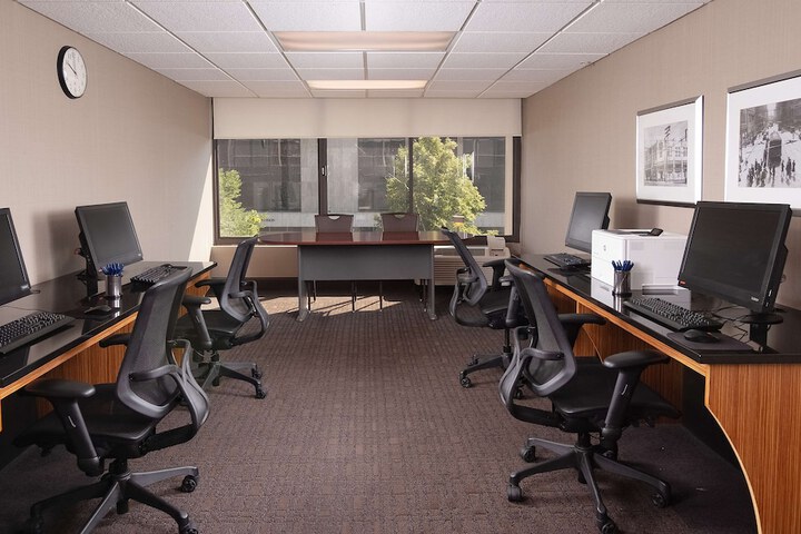 Business Center 37 of 38