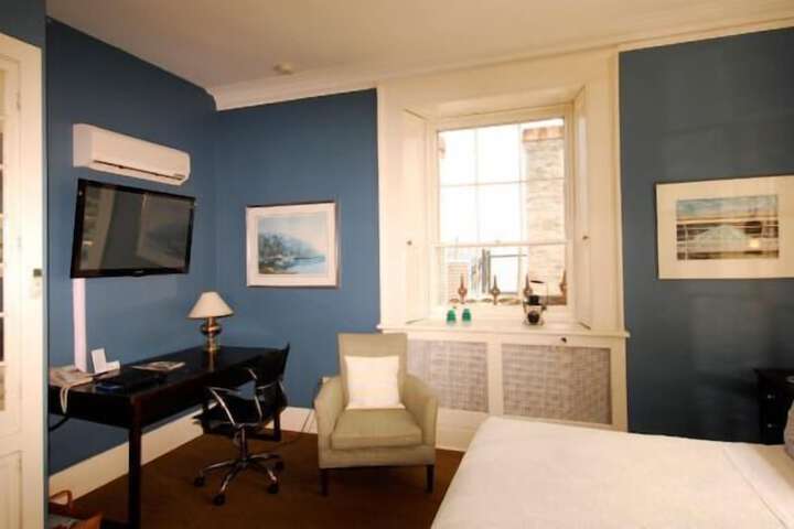 Room 40 of 66