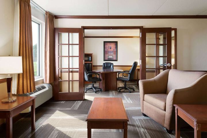 Room 11 of 24