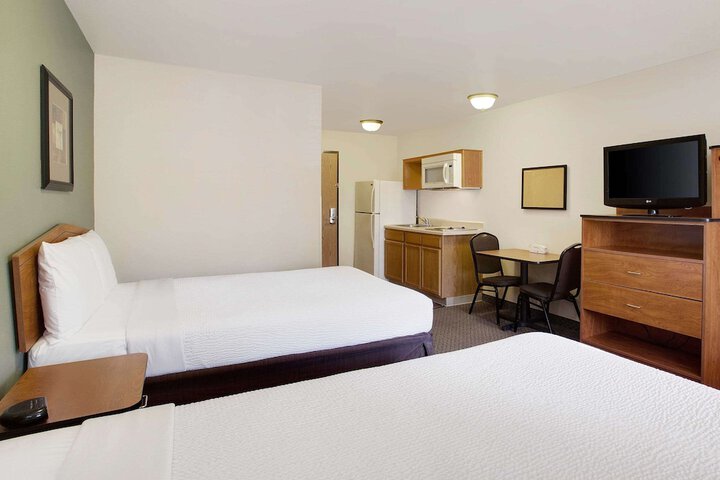 Room 12 of 26