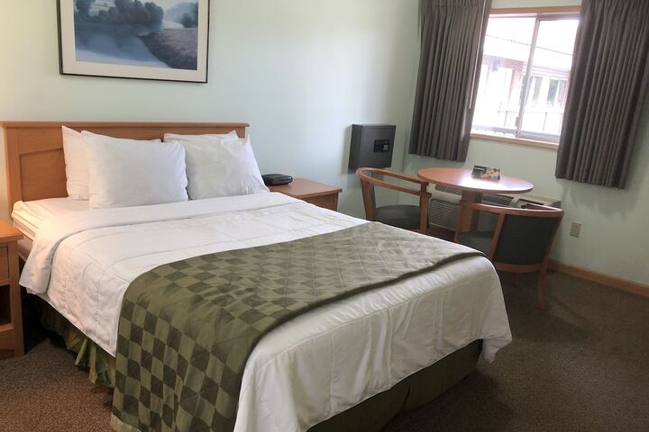 Room 5 of 23