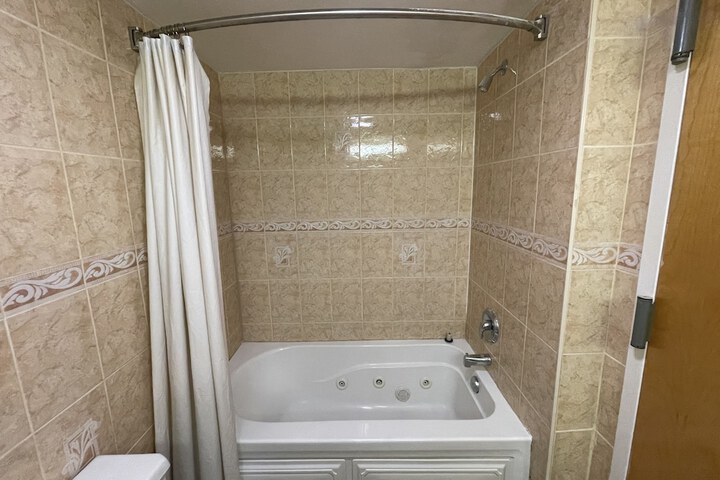 Sea Palace Inn