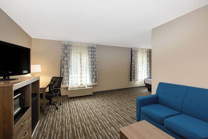 Room 34 of 46