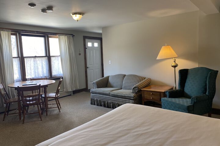 Room 130 of 294