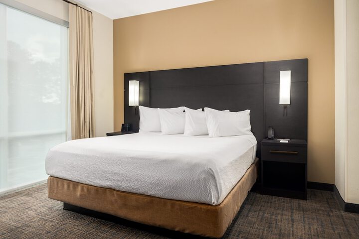 Room 15 of 23