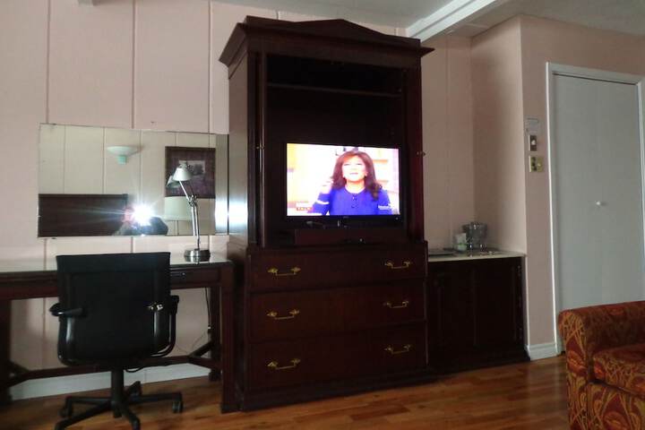 Room 25 of 63