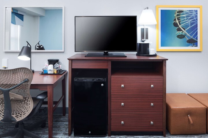 Room 30 of 42