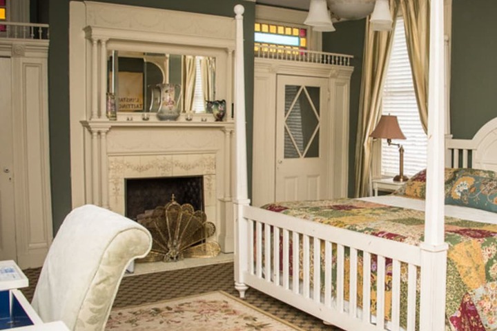 Vandiver Inn