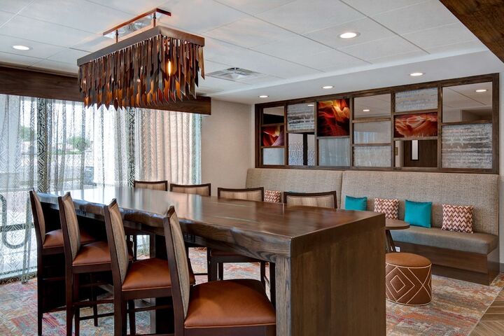 Hotel Interior 10 of 43
