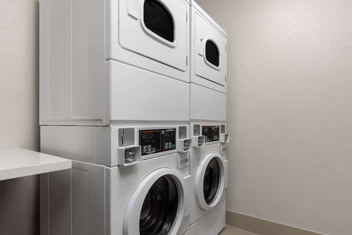 Days Inn by Wyndham Williams