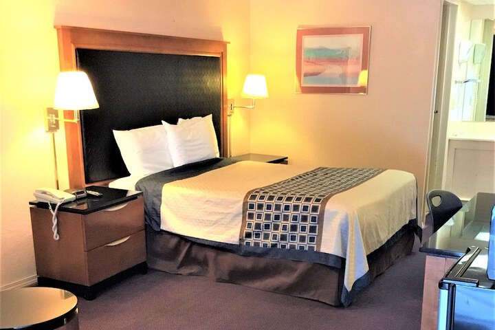 Room 29 of 36