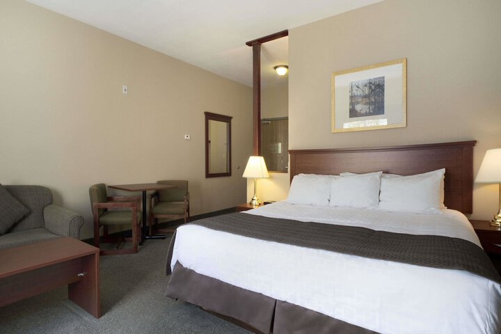 Room 18 of 27
