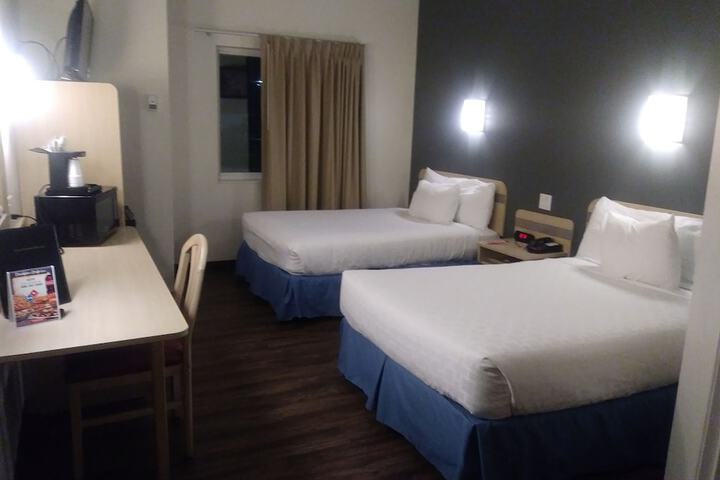 Room 33 of 38
