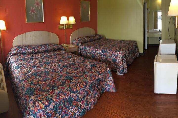 Room 18 of 38