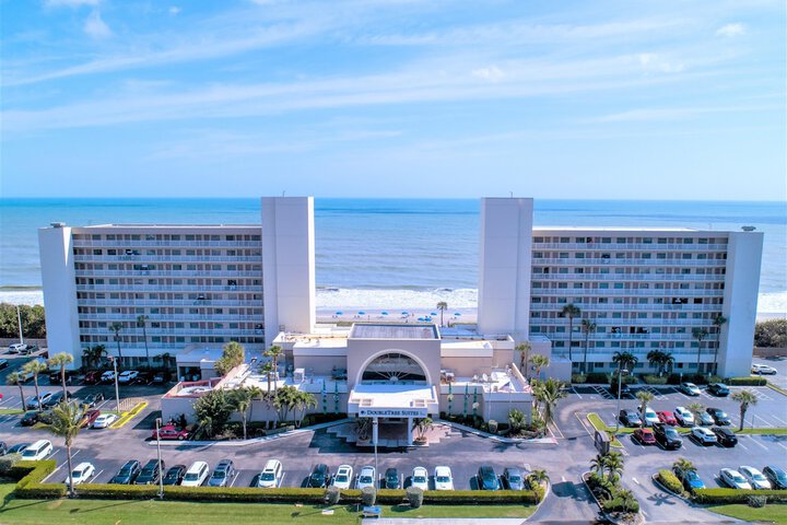 Hotel 2 of 102