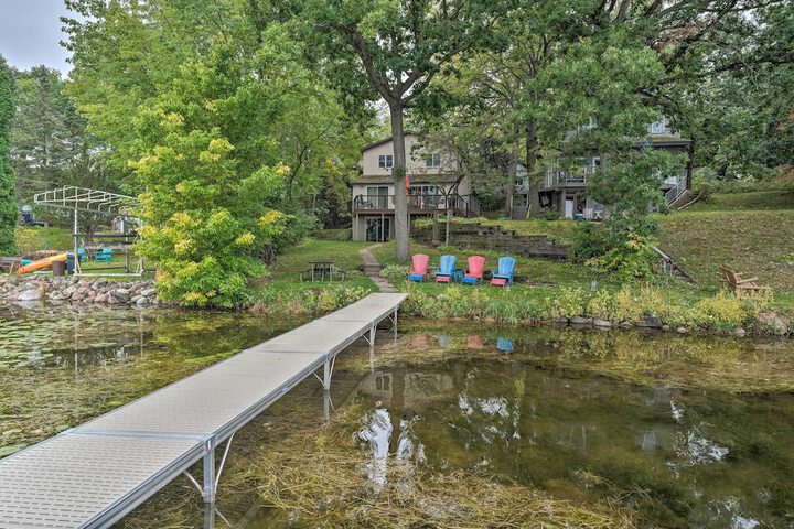 Spacious Lakehouse w / Deck Kayaks, & Dock!