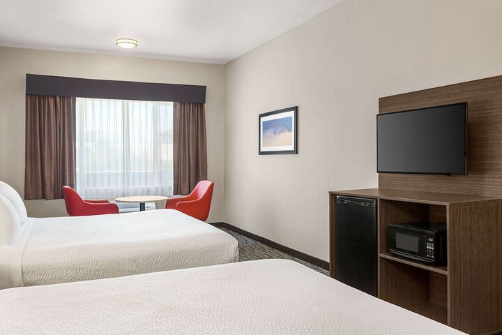Ramada by Wyndham Marina