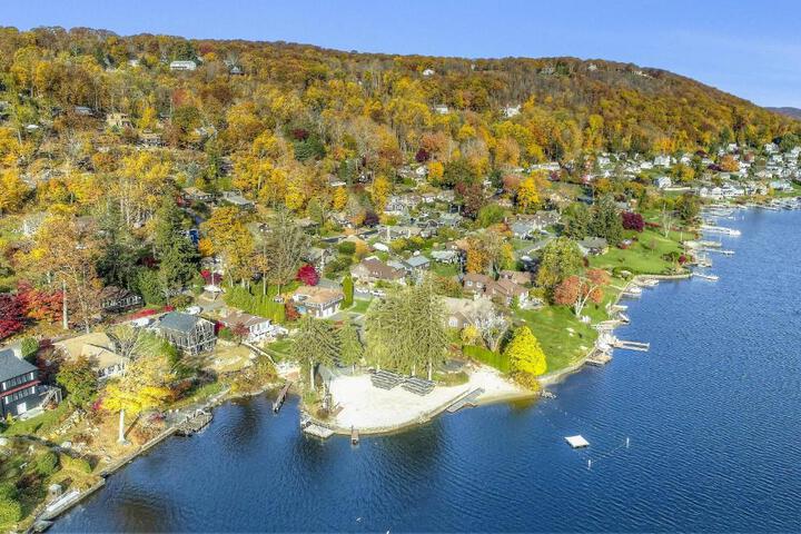Candlewood Lake House