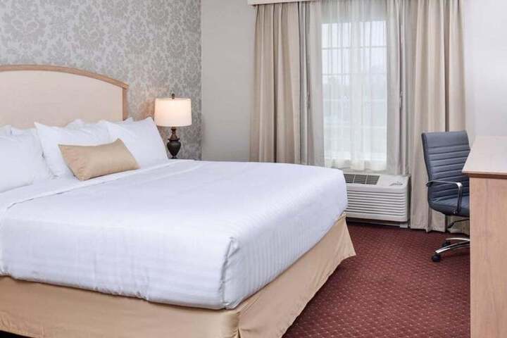 Appomattox Inn and Suites