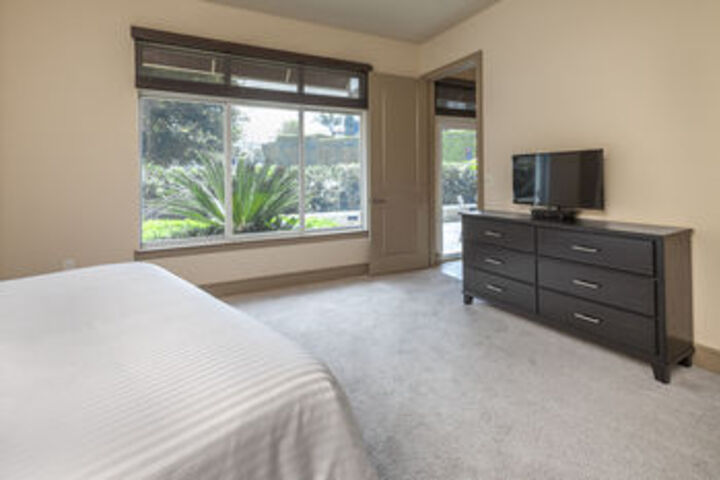 OAKWOOD MIRACLE MILE