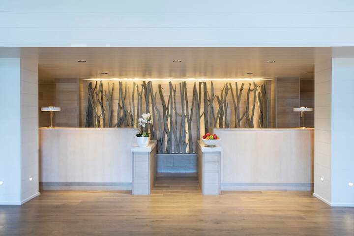 Hotel Interior 10 of 41