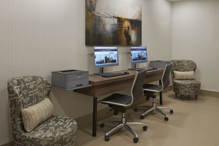 Business Center 27 of 28