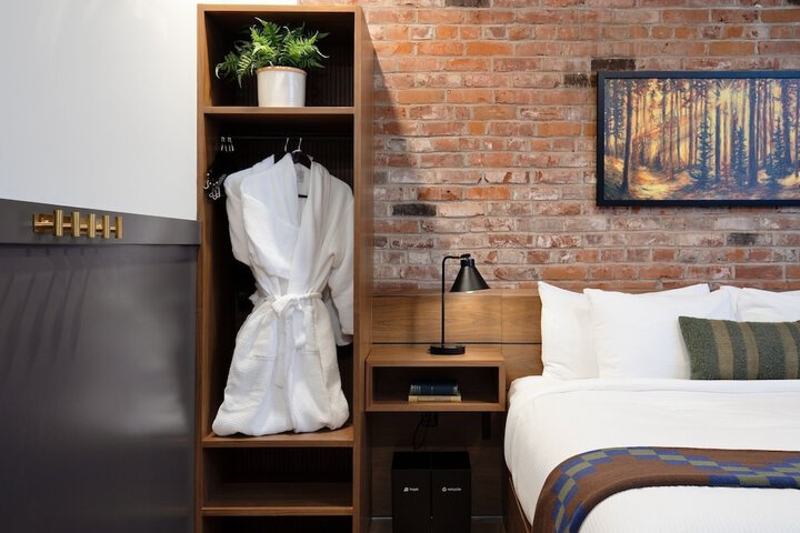 Lightwell Hotel & Spa