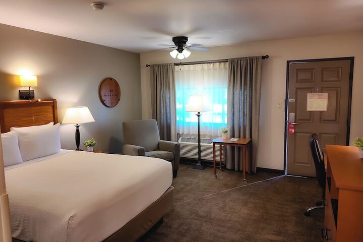 Adelaide Inn