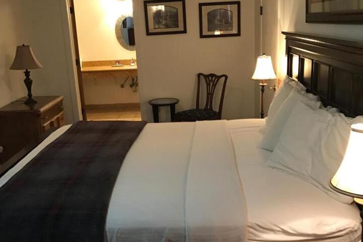 Gold Pan Lodge