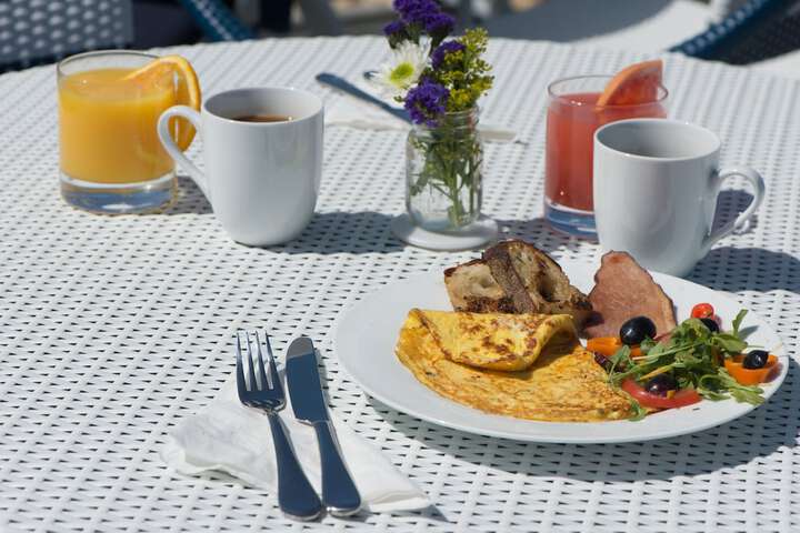 Breakfast/Coffee Service 52 of 58