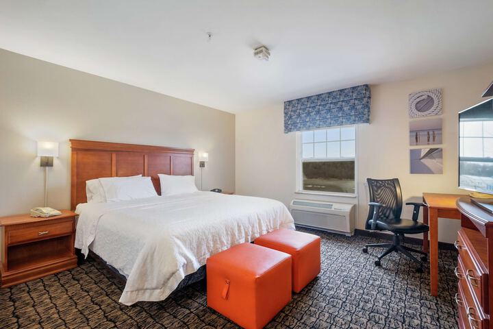 Room 35 of 46