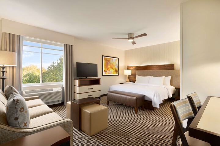 Room 26 of 42