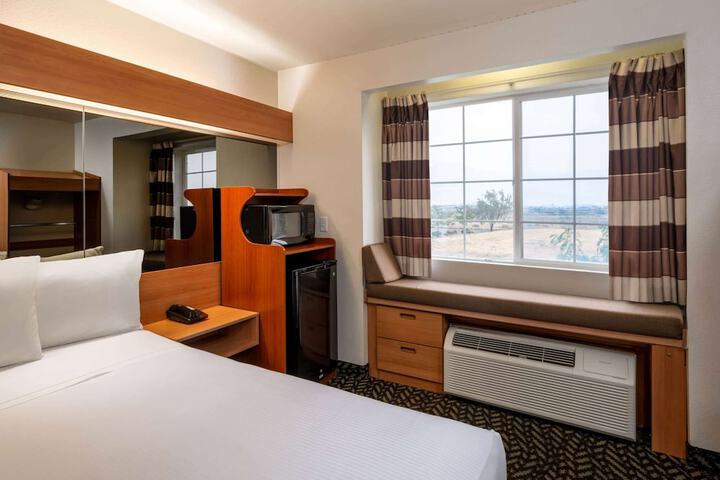 Room 34 of 52