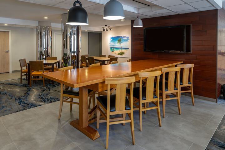 Fairfield Inn & Suites by Marriott Ft. Myers / Cape Coral