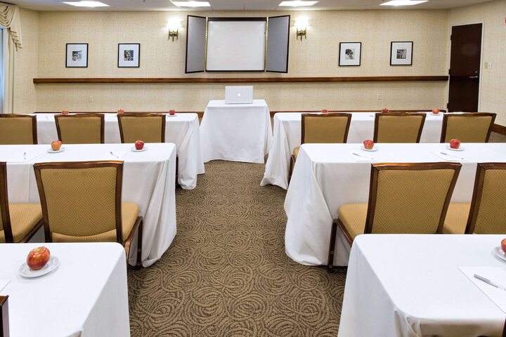 Hampton Inn Boston - Norwood