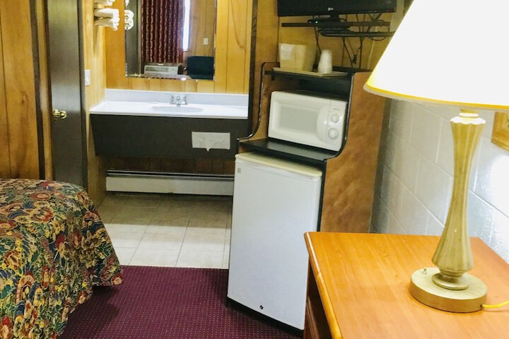 Room 61 of 66
