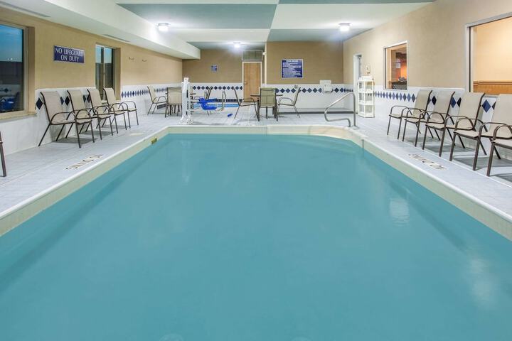 Pool 3 of 18