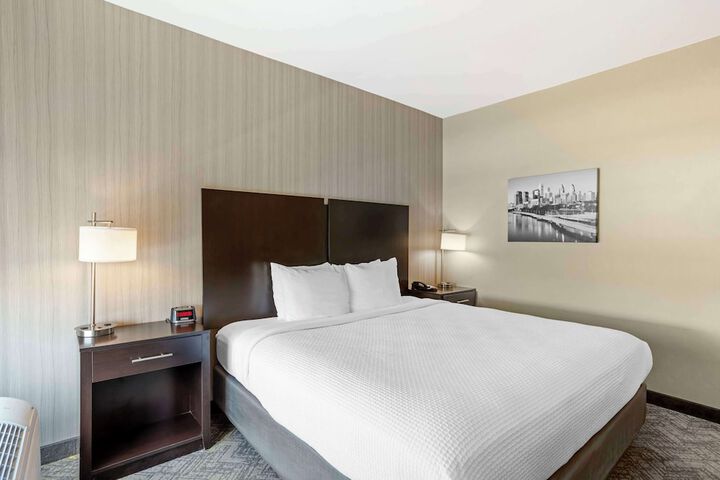 Room 12 of 30