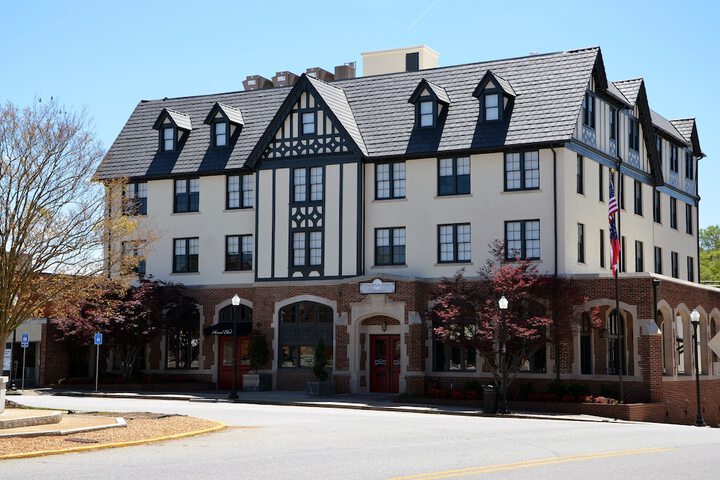 Hotel 2 of 35