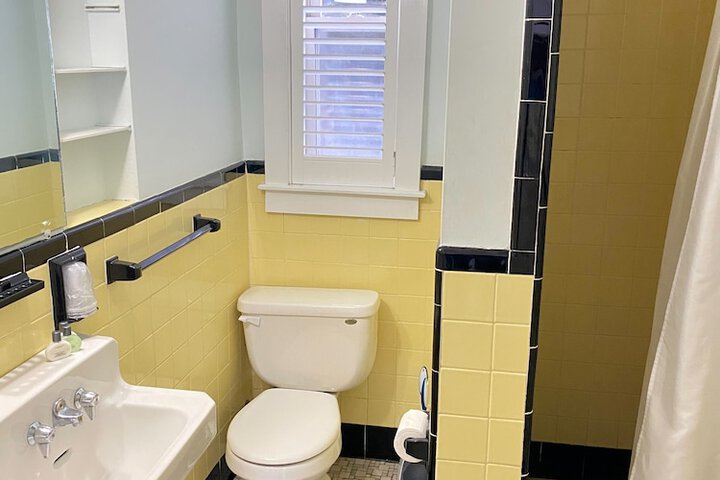 Room 134 of 231