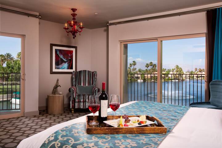 Room 25 of 42