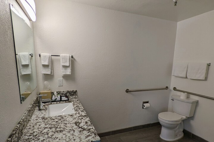 Room 74 of 80