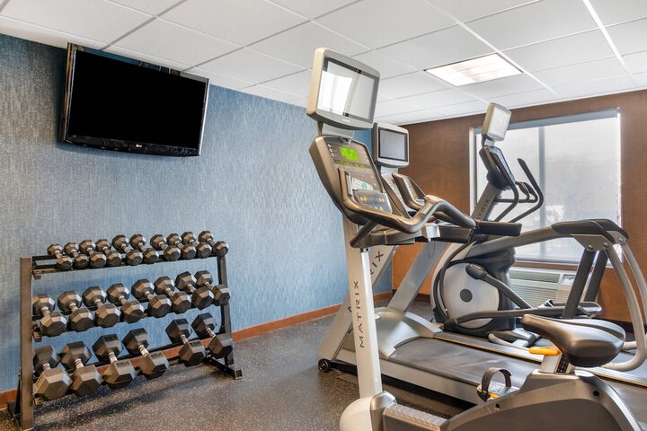 Comfort Inn & Suites Danbury-Bethel