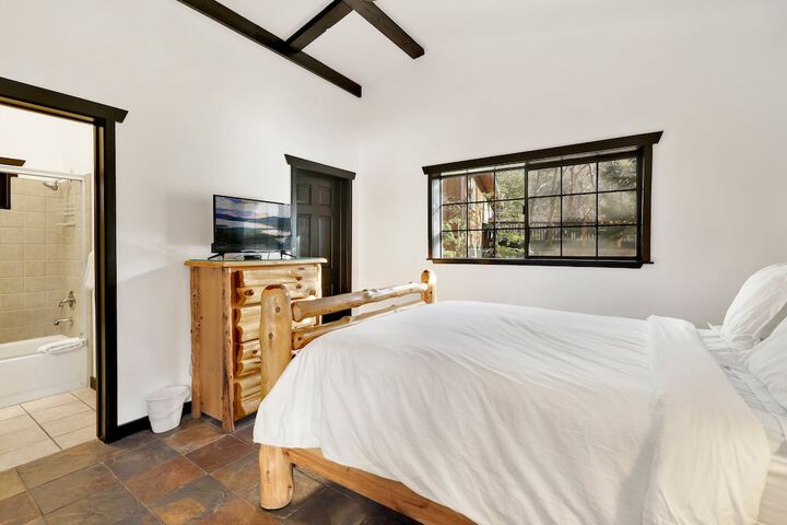 Room 15 of 27